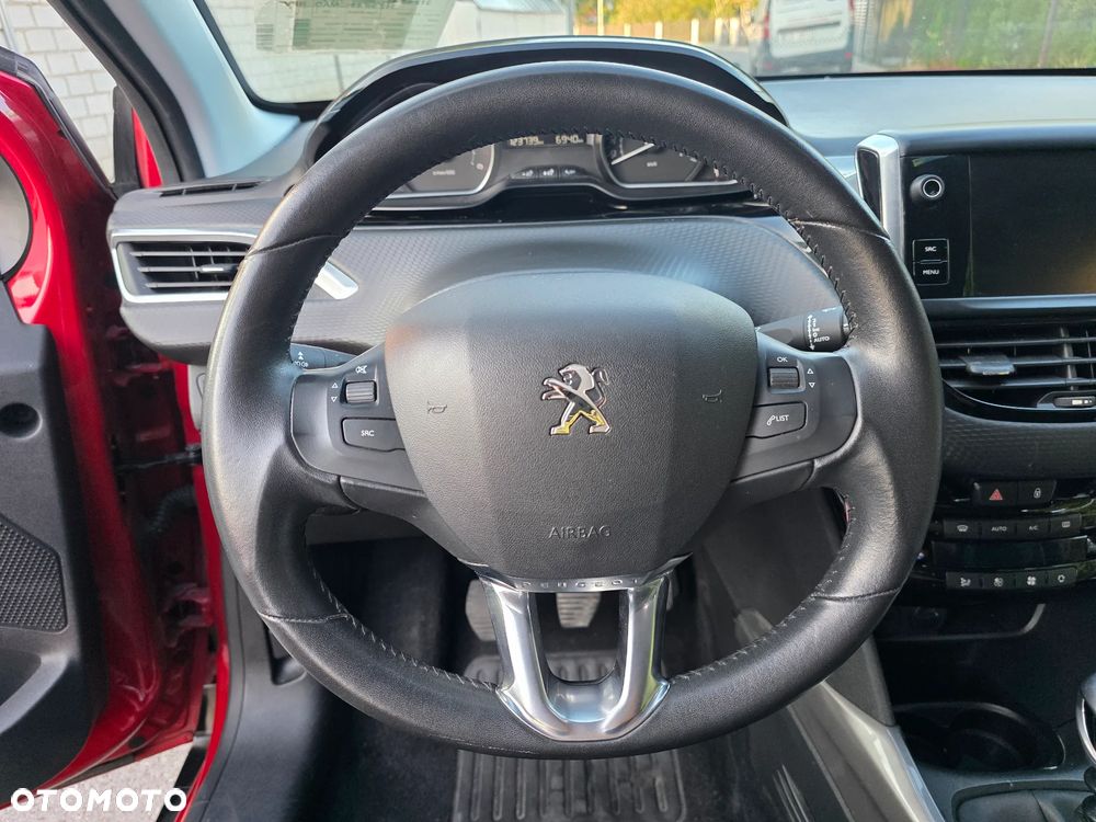 Peugeot 2008 BlueHDi 100 STOP & START Style - 24