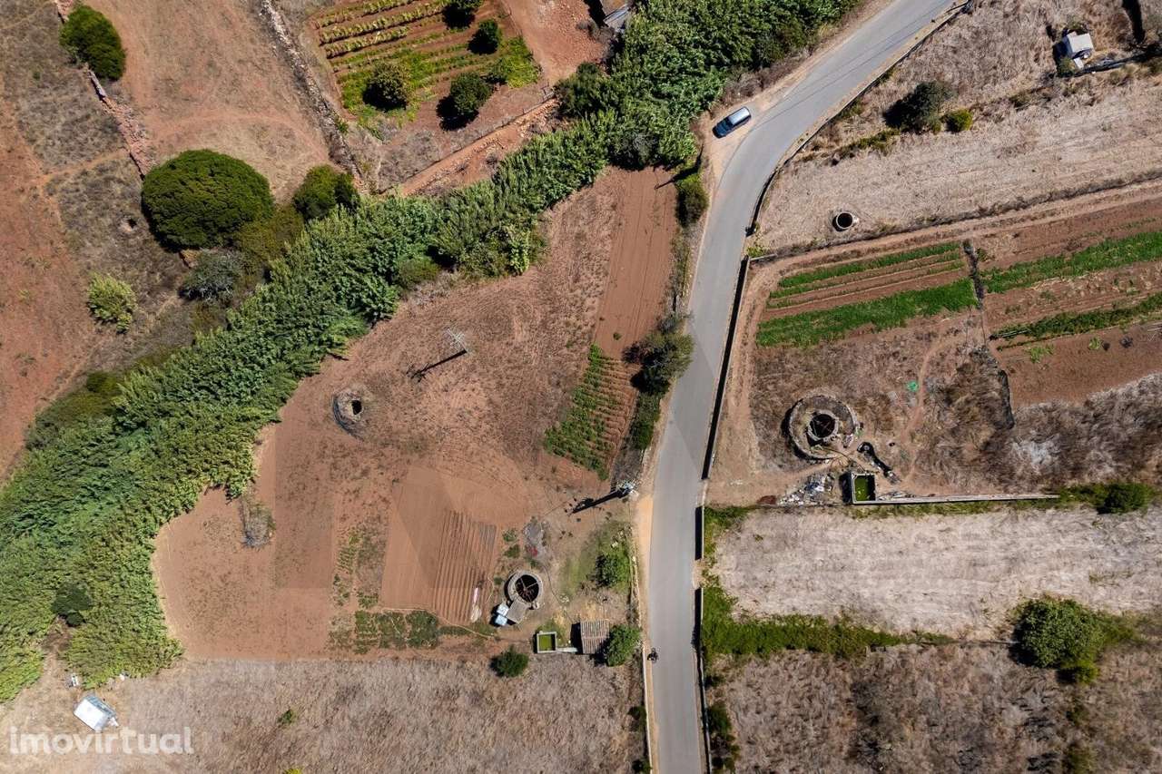 Conjunto de dois terrenos em Budens - Grande imagem: 2/10