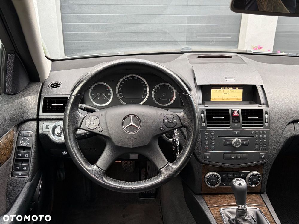 Mercedes-Benz Klasa C 180 Kompressor BlueEFFICIENCY Elegance - 21