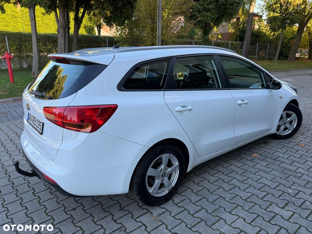 Kia Ceed 1.4 CVVT Attract - 12