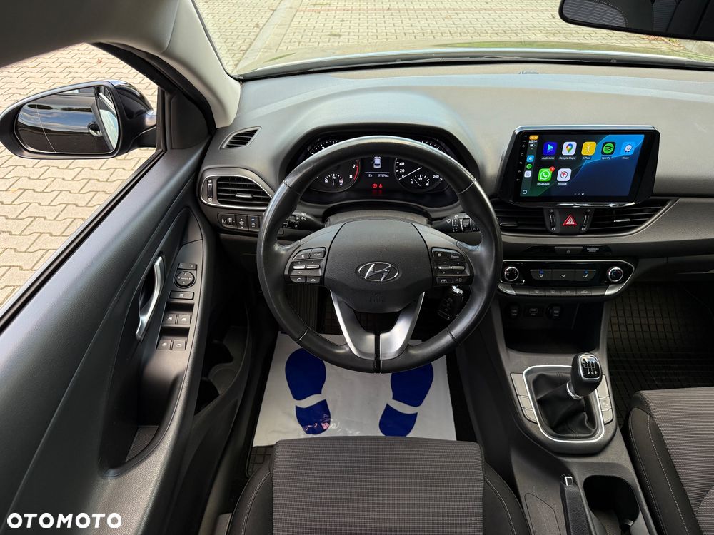 Hyundai i30 1.5 DPI Classic + - 5