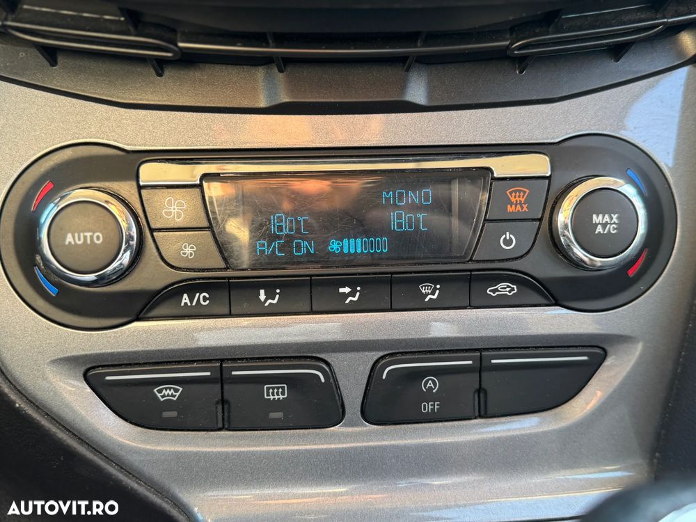 Ford Focus 1.6 TDCi DPF Titanium - 8