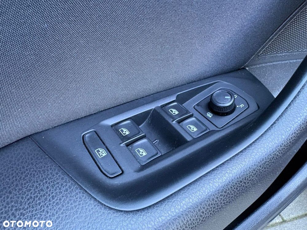 Volkswagen Passat - 20
