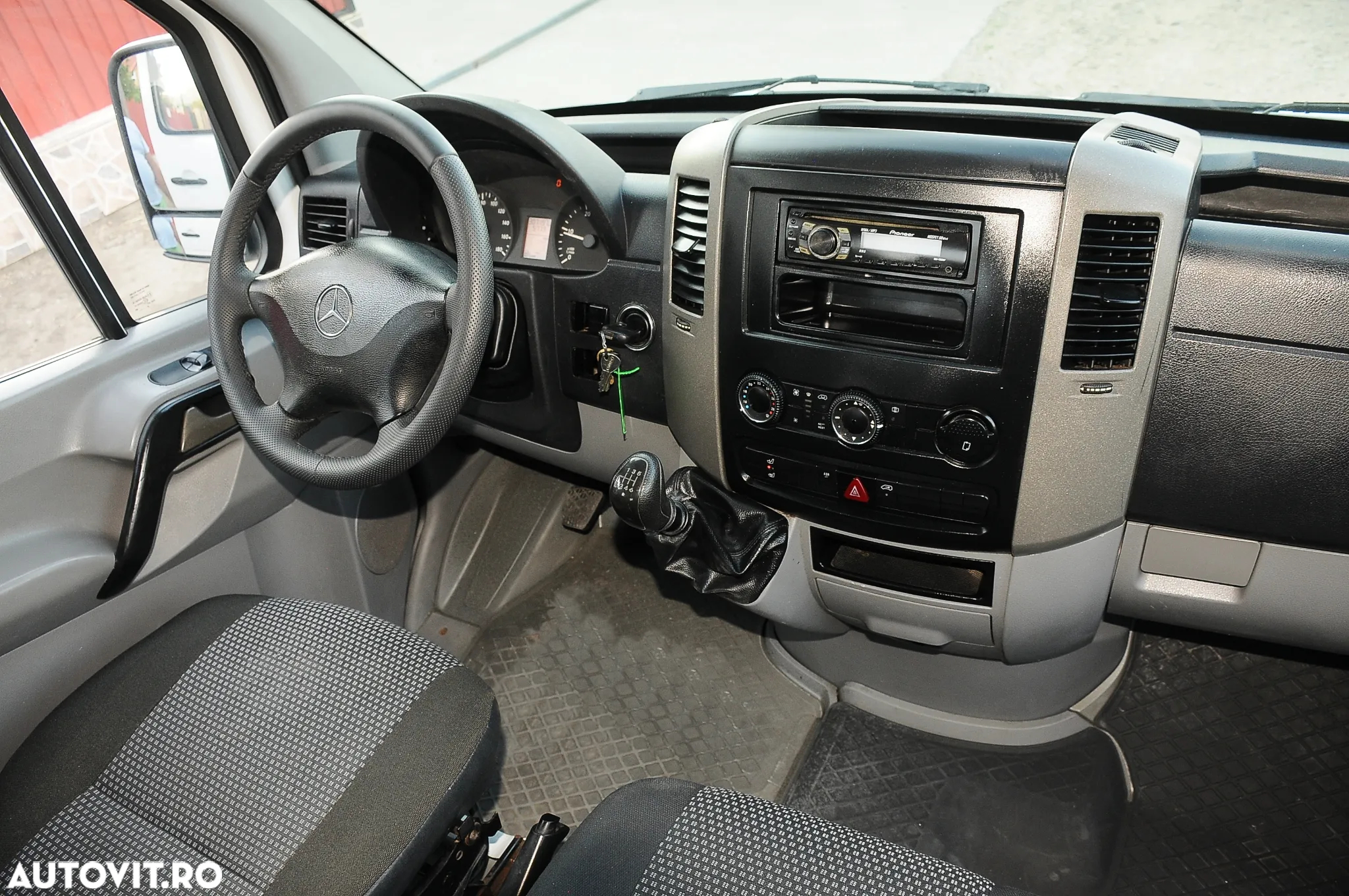 Mercedes-Benz Sprinter - 6