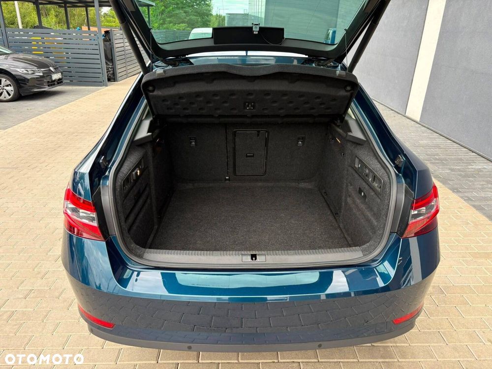 Skoda Superb 2.0 TDI 4x4 L&K DSG - 19