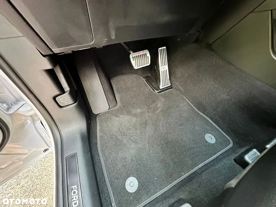 Ford Explorer EcoBoost Plug-in Hybrid ST-LINE - 13