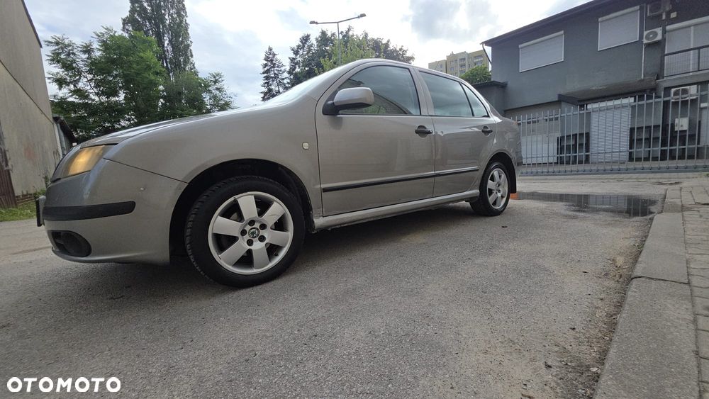 Skoda Fabia - 6