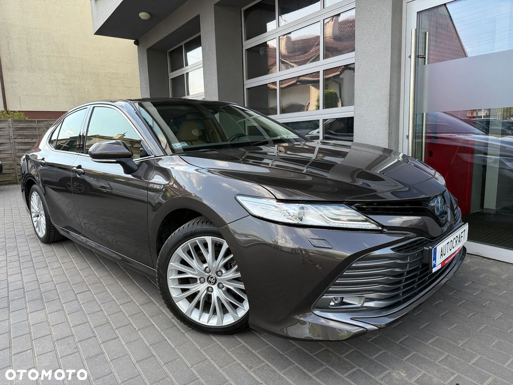 Toyota Camry 2.5 Hybrid Executive CVT - 22