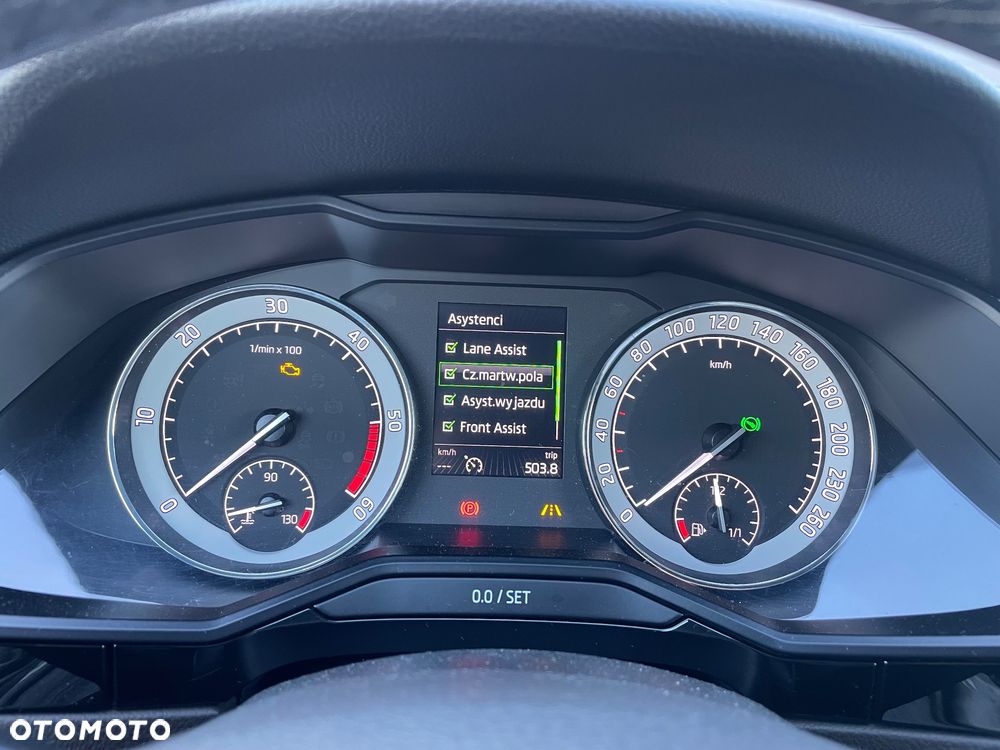 Skoda Superb 2.0 TDI L&K DSG - 22