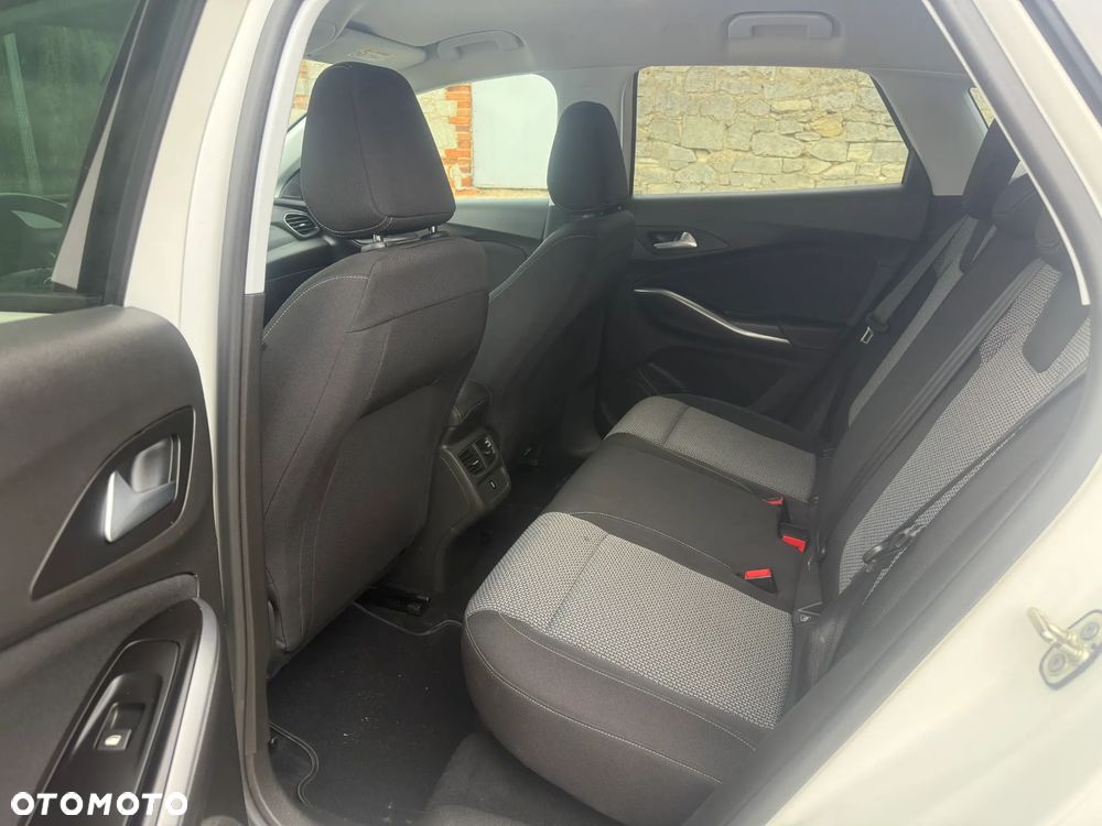 Opel Grandland X - 11