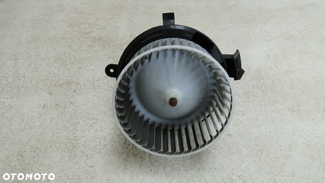RENAULT TWINGO III 3 FORFOUR DMUCHAWA WENTYLATOR NAWIEWU 14-20r EUROPA - 2
