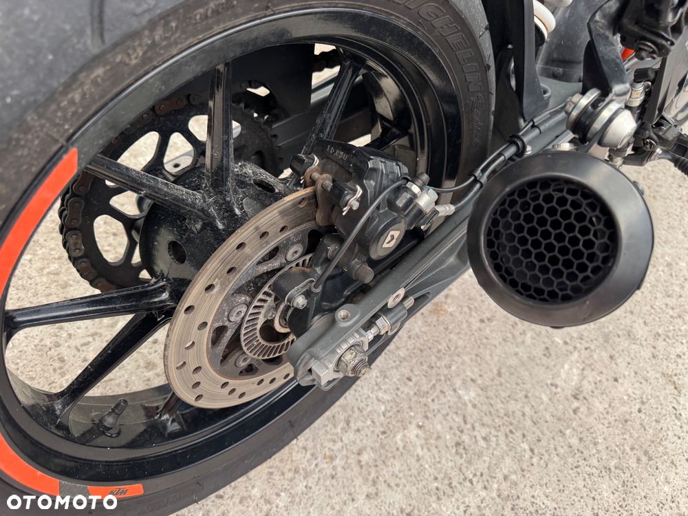 KTM Duke 125 - 18