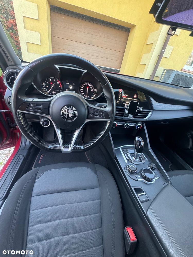 Alfa Romeo Giulia 2.0 Turbo - 8