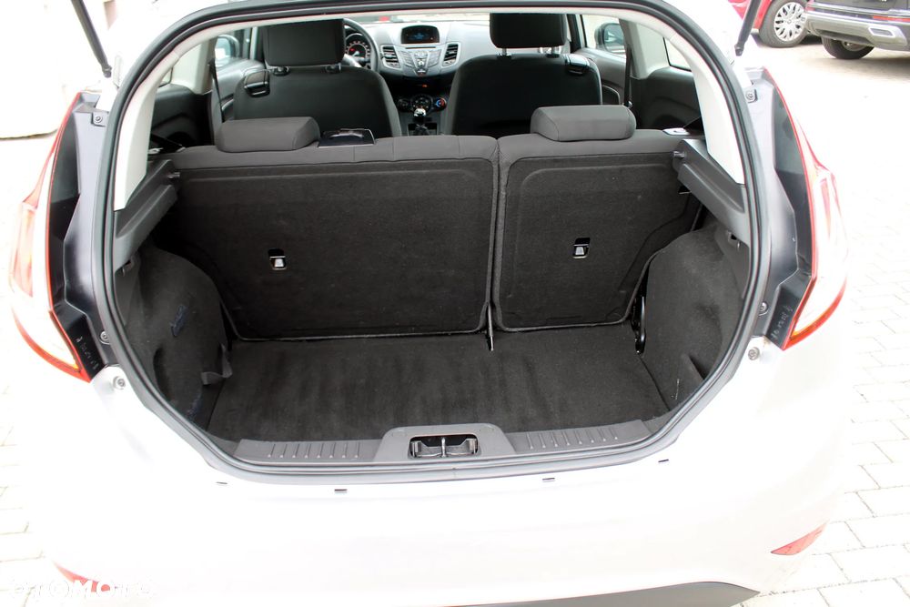 Ford Fiesta 1.25 Ambiente EU5 - 14