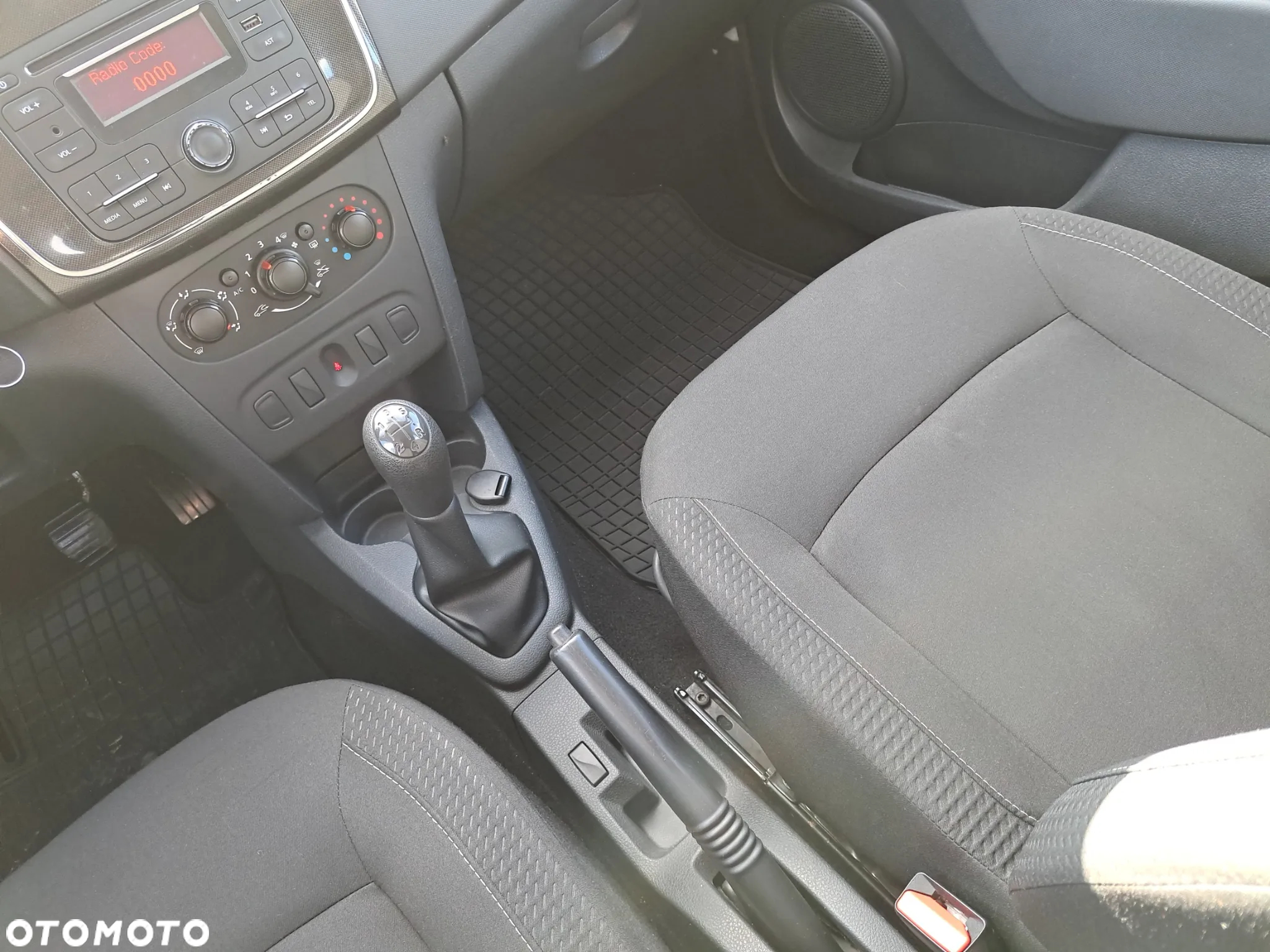 Dacia Sandero SCe 75 Acces - 16