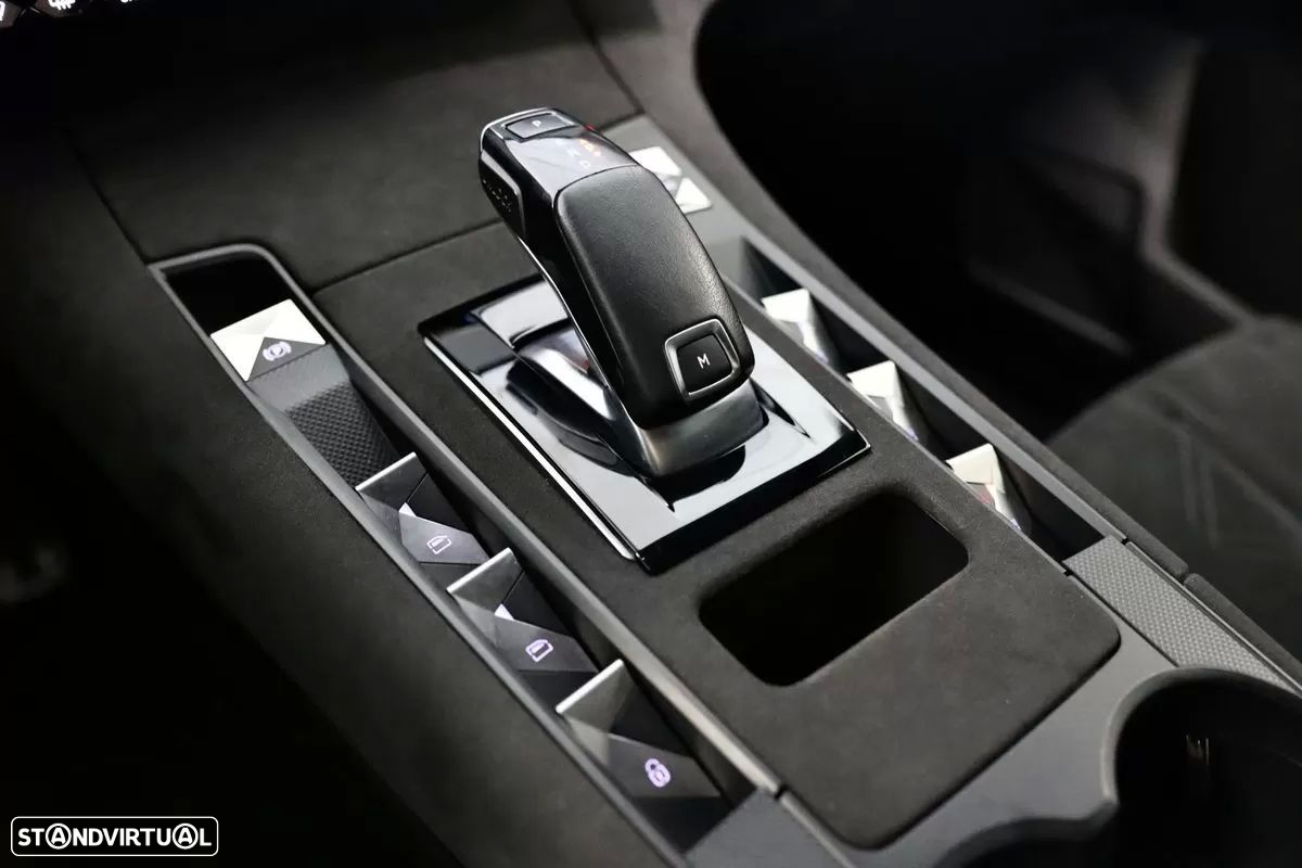 DS DS7 Crossback 1.5 BlueHDi Performance Line EAT8 - 12