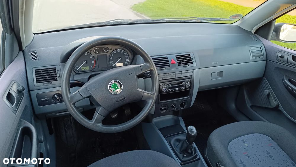 Skoda Fabia 1.4 16V Classic + - 13