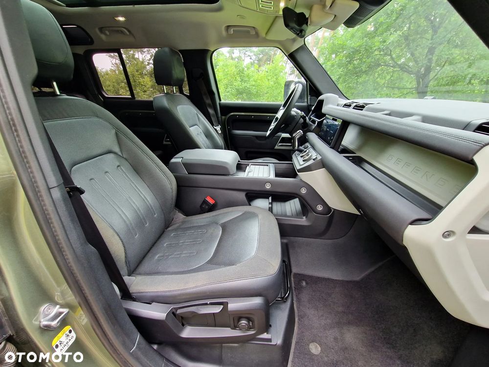 Land Rover Defender 2.0 D240 S - 10