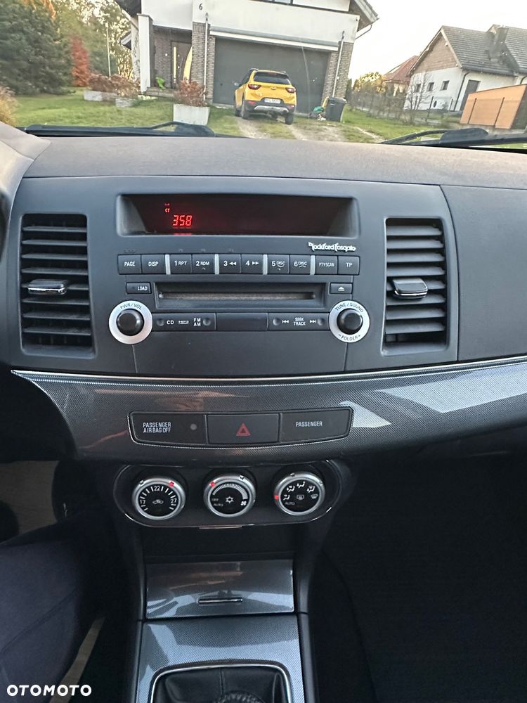 Mitsubishi Lancer 1.8 Intense - 22