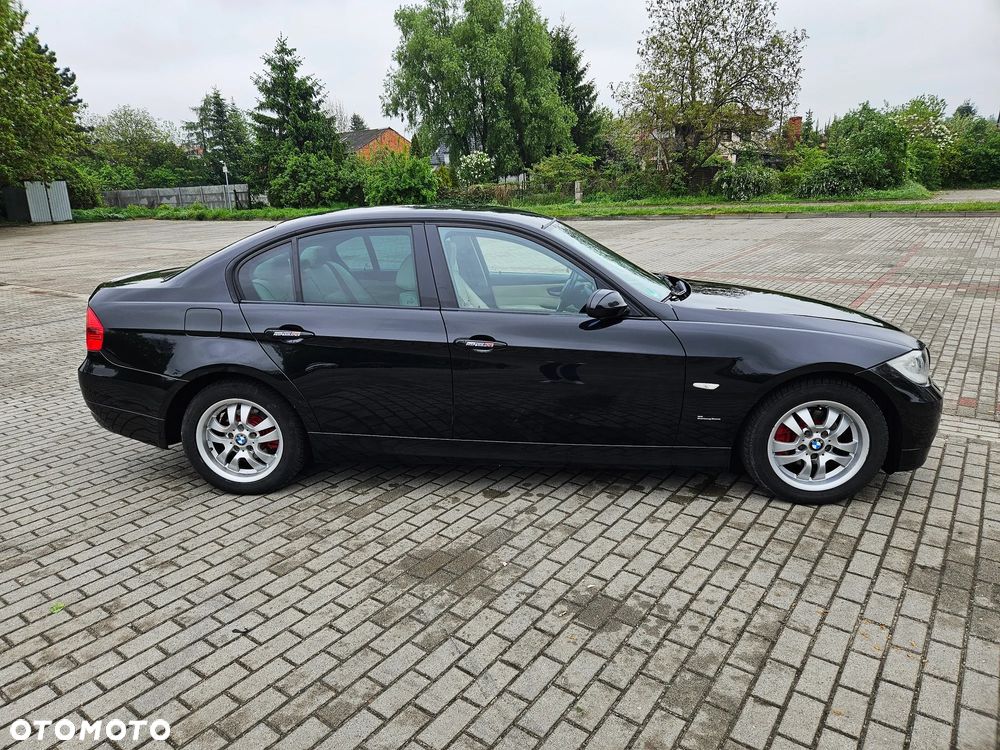 BMW Seria 3 320i - 5