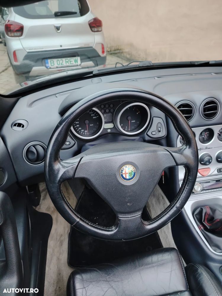 Alfa Romeo Spider - 10