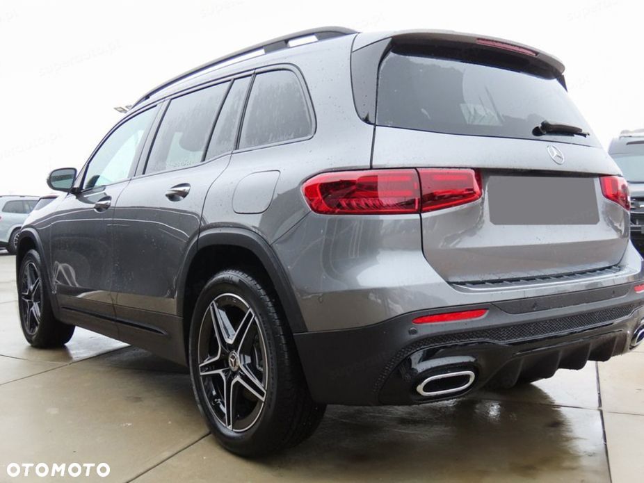 Mercedes-Benz GLB 250 4-Matic AMG Line 8G-DCT - 3
