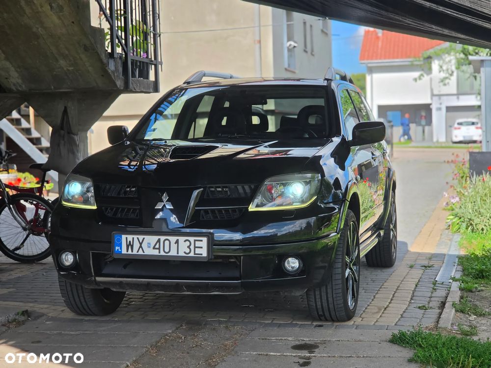 Mitsubishi Outlander 2.0 Turbo - 1