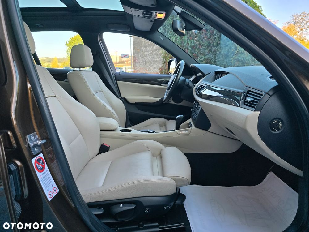 BMW X1 xDrive20d - 31