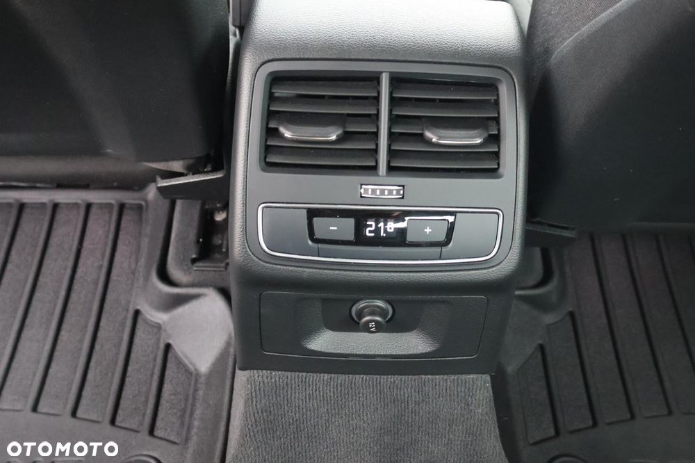 Audi A4 Limousine 35 TFSI mHEV Advanced S tronic - 10