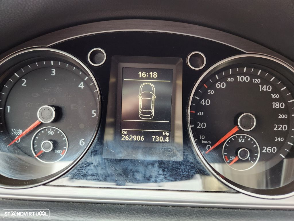 VW Passat 1.6 TDI BlueMotion - 13