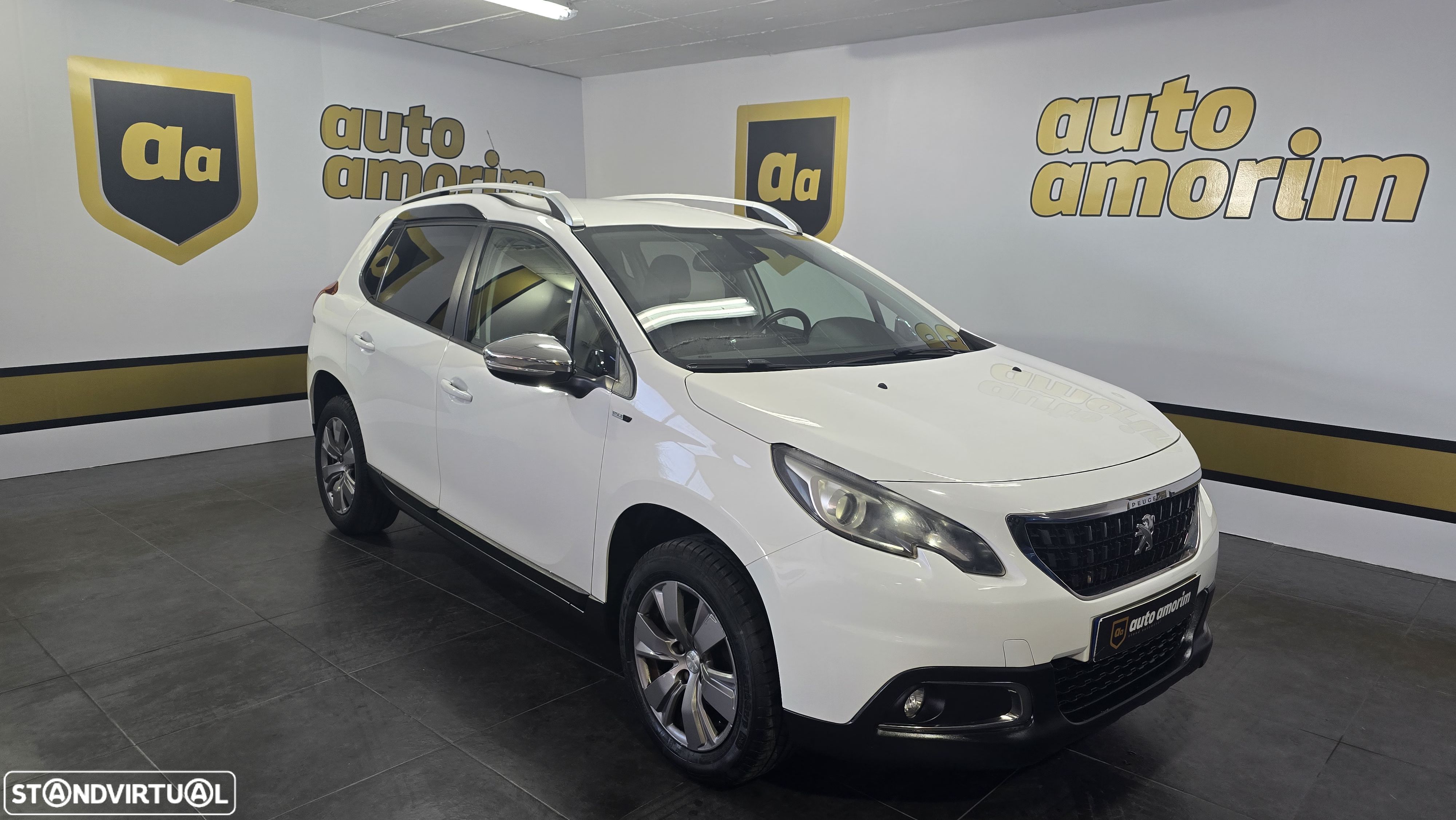 Peugeot 2008 1.2 PureTech Style - 1