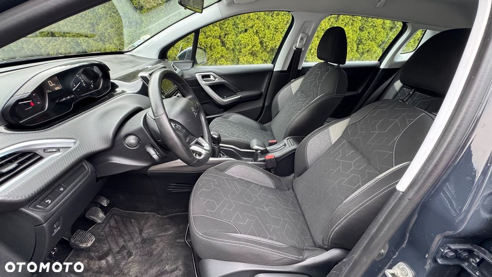 Peugeot 2008 BlueHDi 100 Active - 23