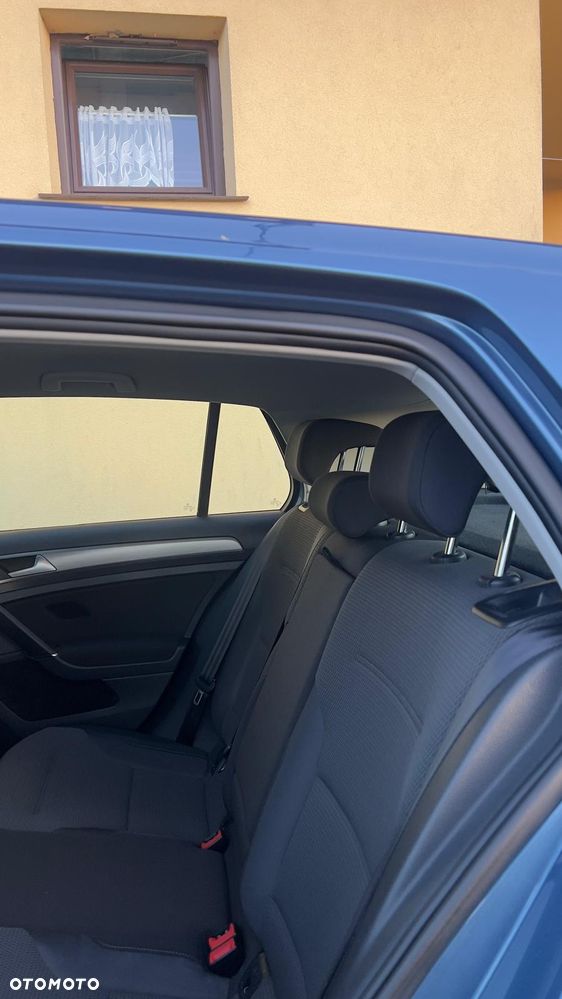 Volkswagen Golf - 38