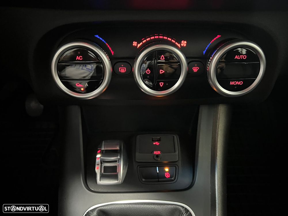 Alfa Romeo Giulietta 1.6 JTDm Exclusive - 33