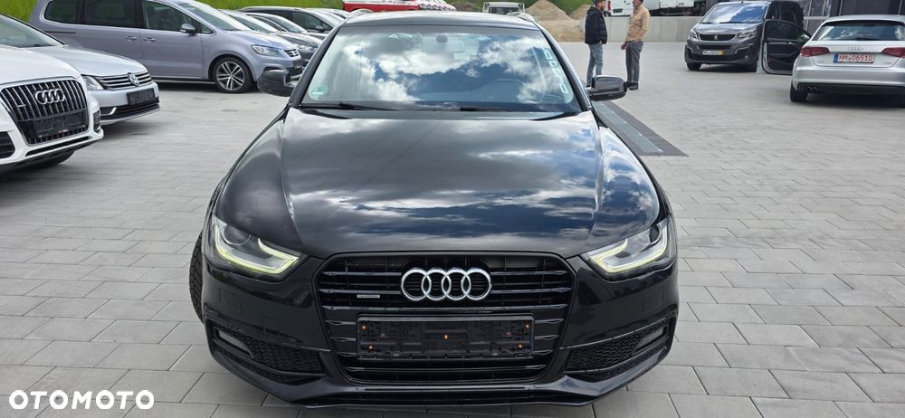 Audi A4 Avant 2.0 TDI DPF quattro S tronic S line Sportpaket - 8