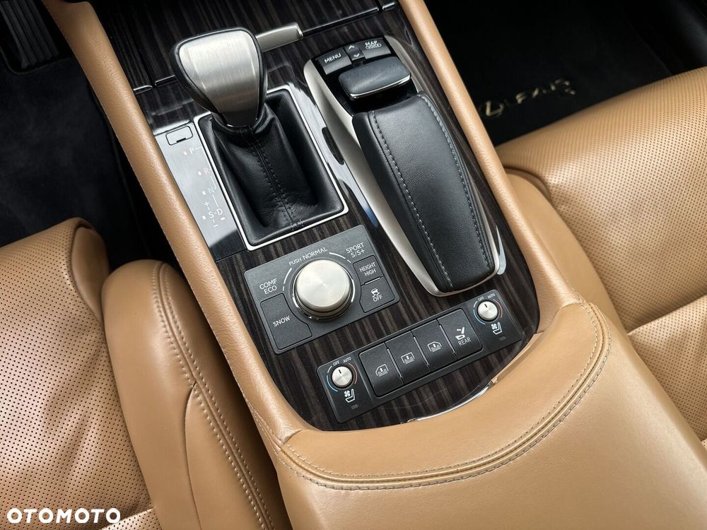 Lexus LS 460 Elite AWD - 19