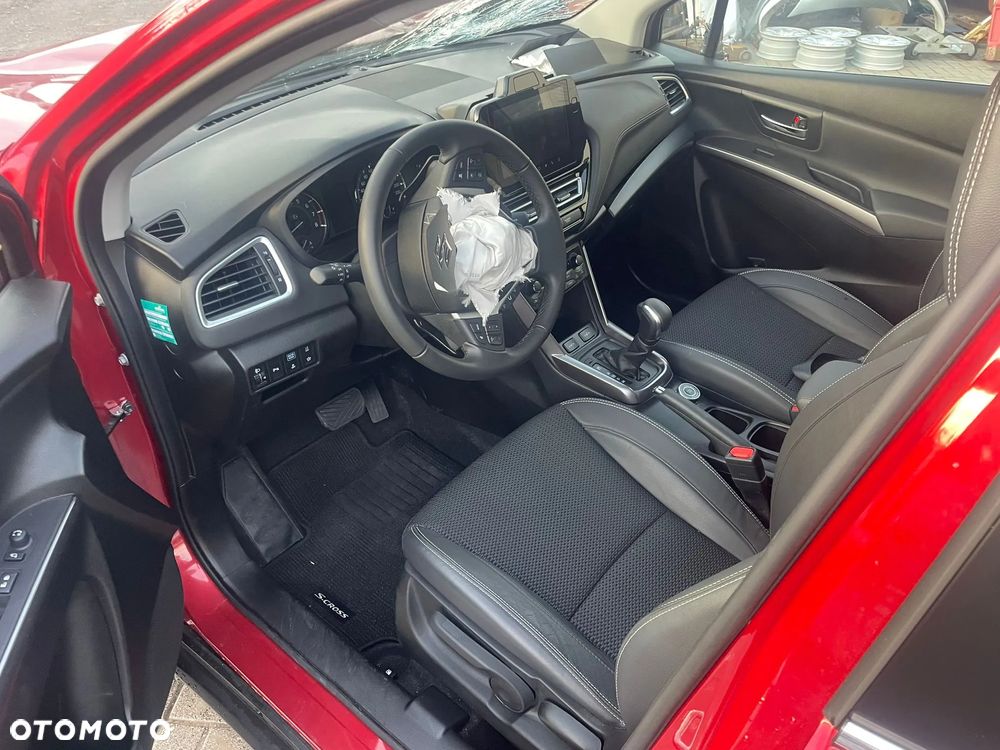 Suzuki SX4 S-Cross 1.5 Dualjet Hybrid ALLGRIP AGS Comfort+ - 9
