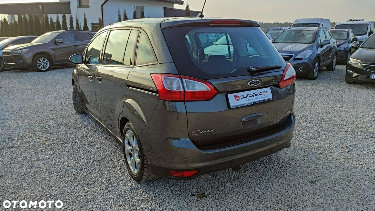 Ford Grand C-MAX - 13