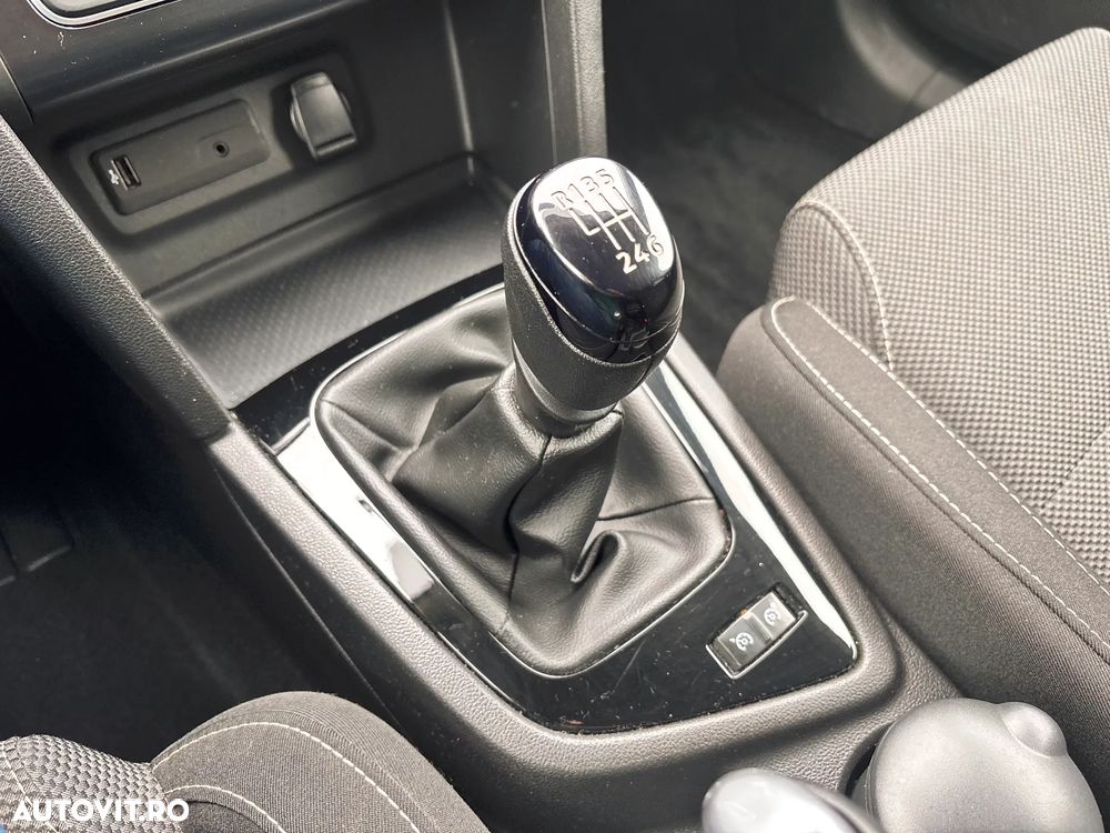 Renault Megane ENERGY TCe 100 LIFE - 17