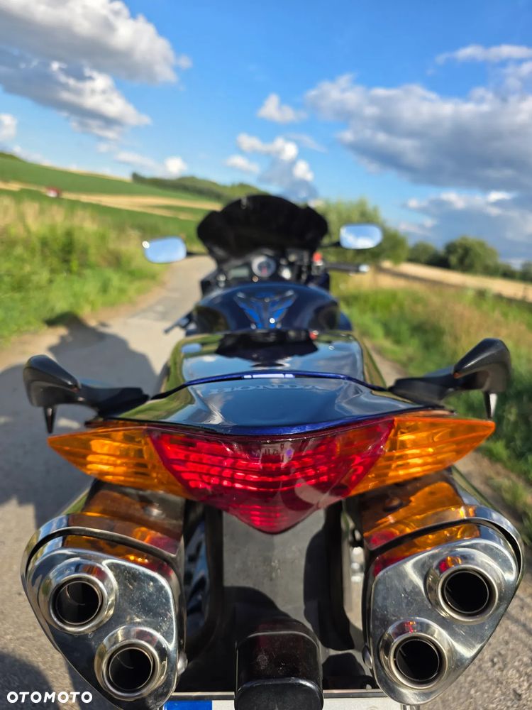 Honda VFR - 11