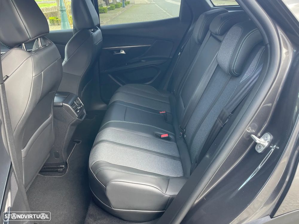 Peugeot 3008 225 e-EAT8 Allure Pack - 21