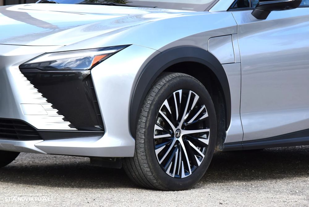 Lexus RZ 300e Premium - 3
