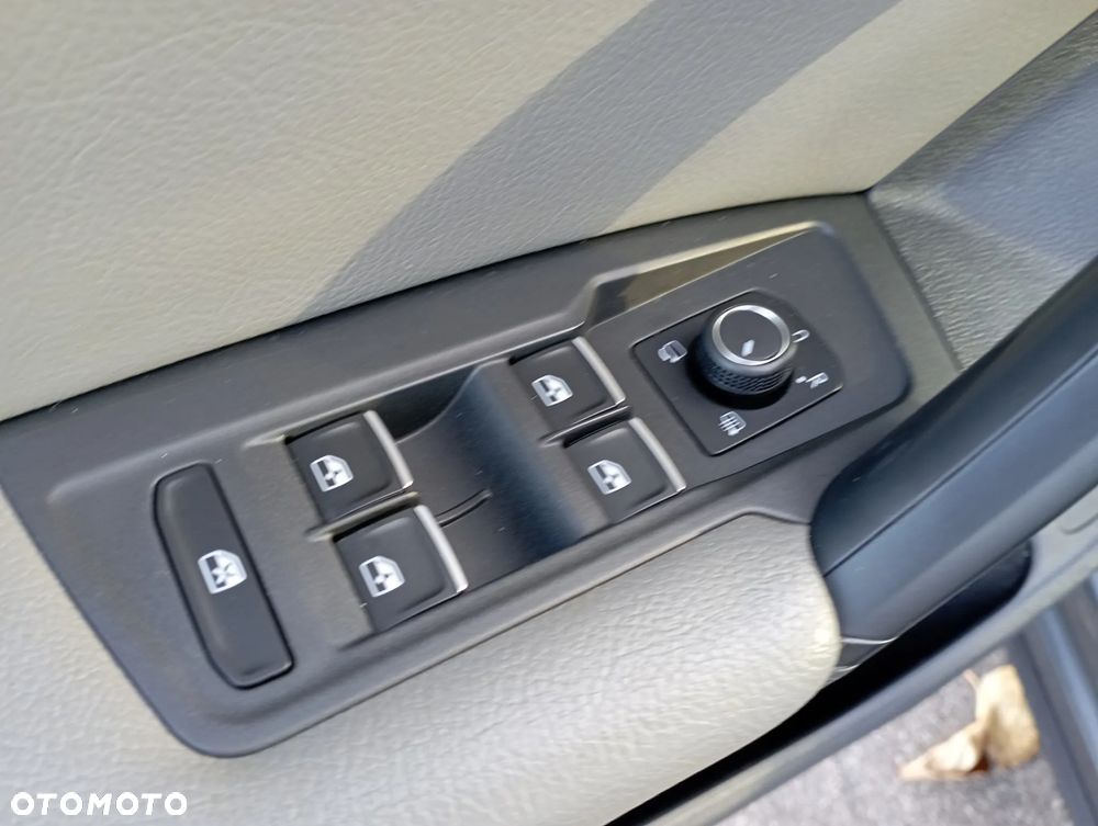 Volkswagen Tiguan - 30