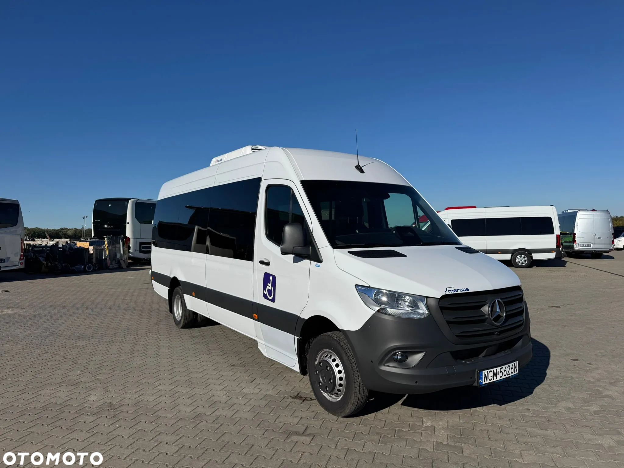 Mercedes-Benz Sprinter 517 - 1
