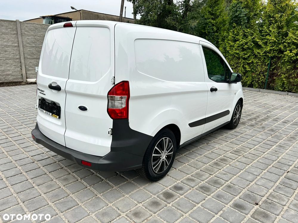 Ford Transit Courier - 3