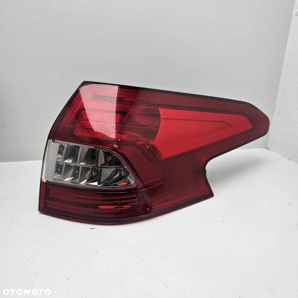 citroen c5 iii x7 kombi lift lampa tylna prawa - 1