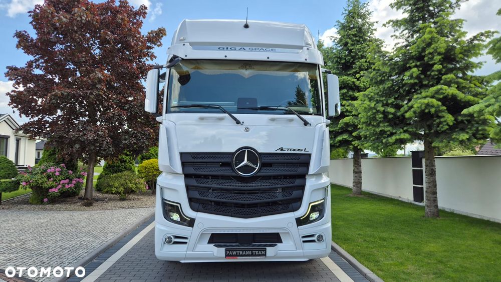 Mercedes-Benz //ACTROS///2023/// 1851///JEDYNE 317 TYŚ KM/// GIGA SPACE///ALUFELGI/// KLIMATYZACJA POSTOJOWA/// FULL LED///VIRTUAL COCPIT/// TV///STAN JAK NOWY. - 2