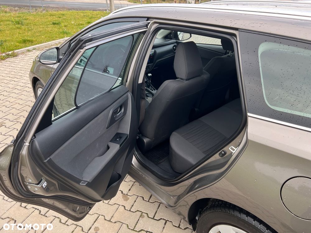 Toyota Auris 1.33 VVT-i Comfort - 11