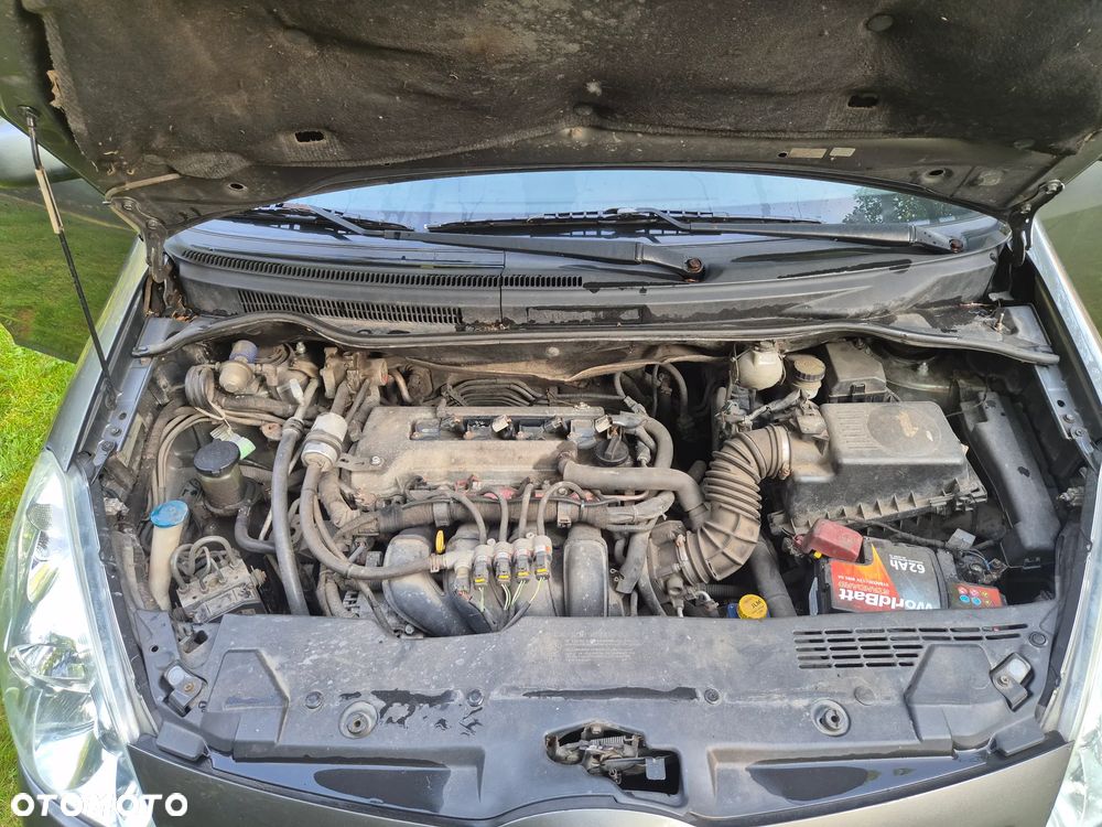 Toyota Corolla Verso 1.8 Sol + 7os MM - 9