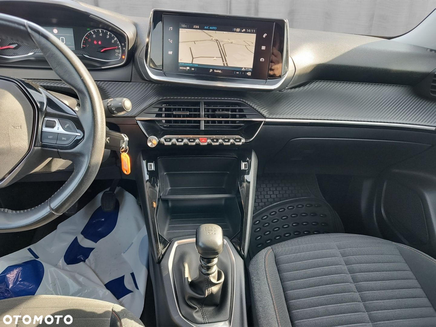 Peugeot 2008 - 10